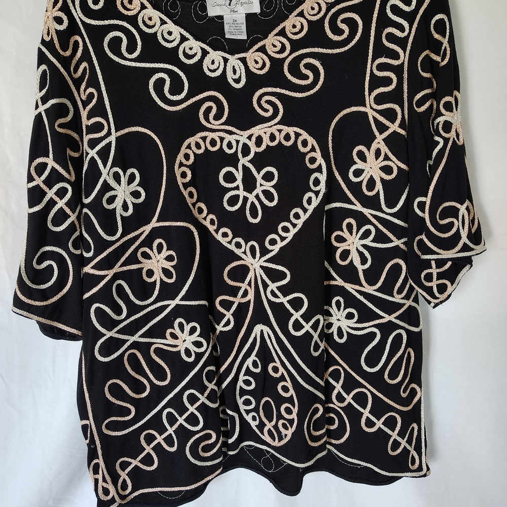 Black and Cream Embellished Boxy Blouse with 3/4 Sleeves